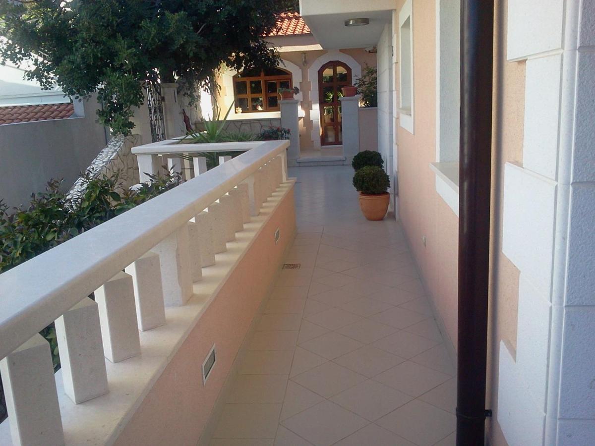 Jani * Hvar Town